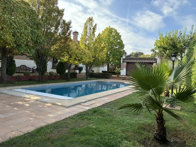 Piscina y jardín de Quinta de Serena